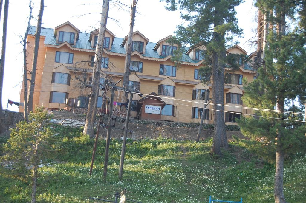 Hotel Zahgeer Continental Gulmarg Quarto foto